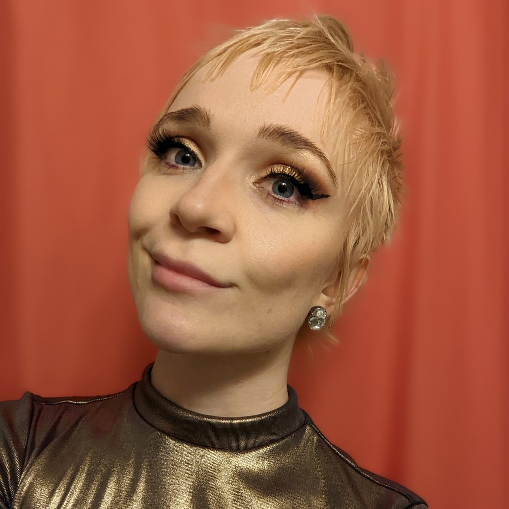 It's me! Your Posher, Lindsay